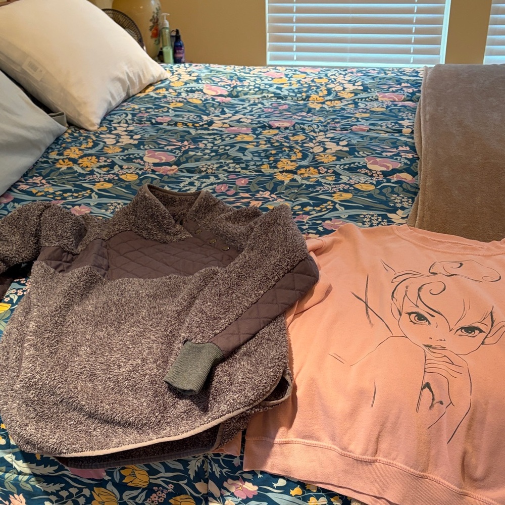 Set of 2 sweatshirts